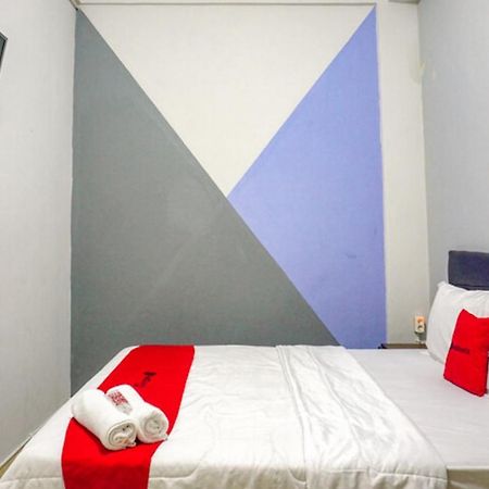 Reddoorz Near Penimbangan Beach Singaraja Ngoại thất bức ảnh