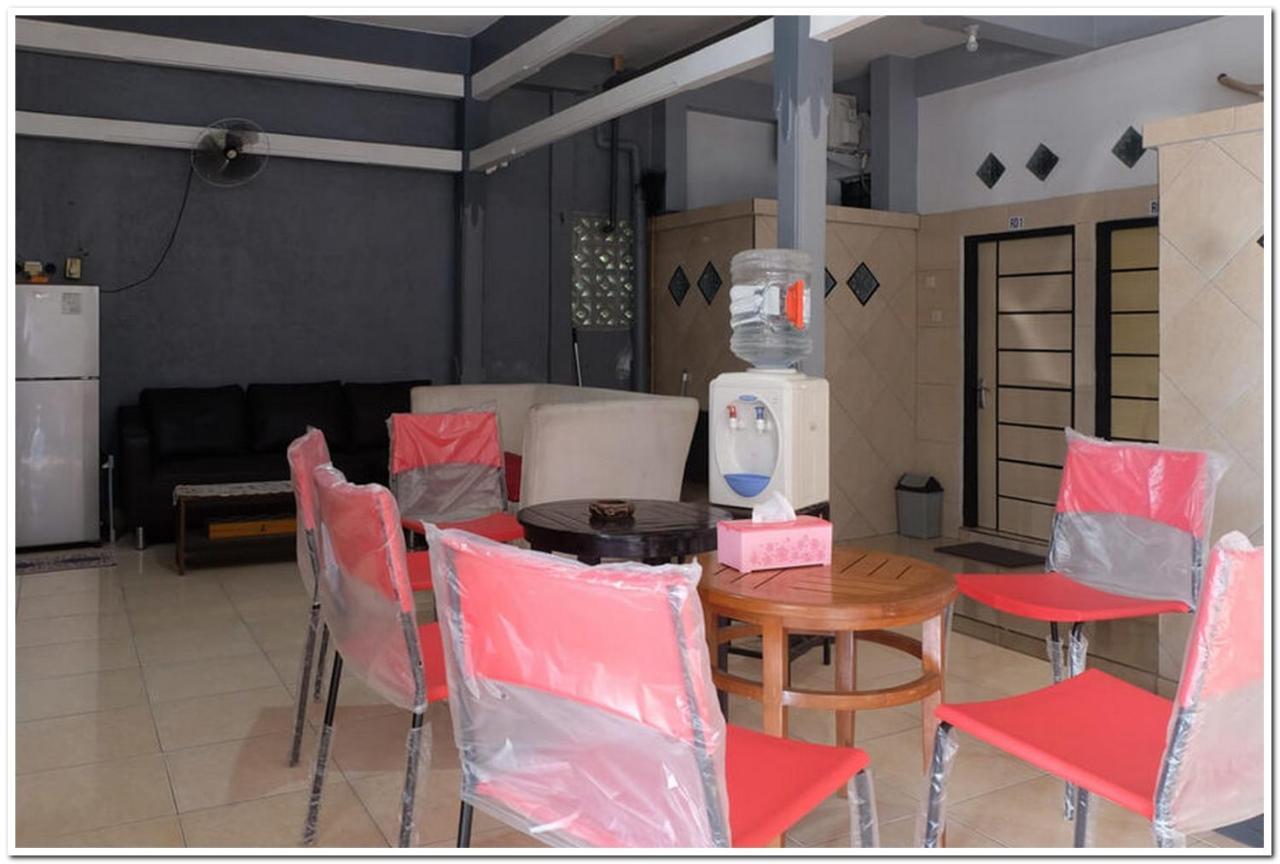 Reddoorz Near Penimbangan Beach Singaraja Ngoại thất bức ảnh