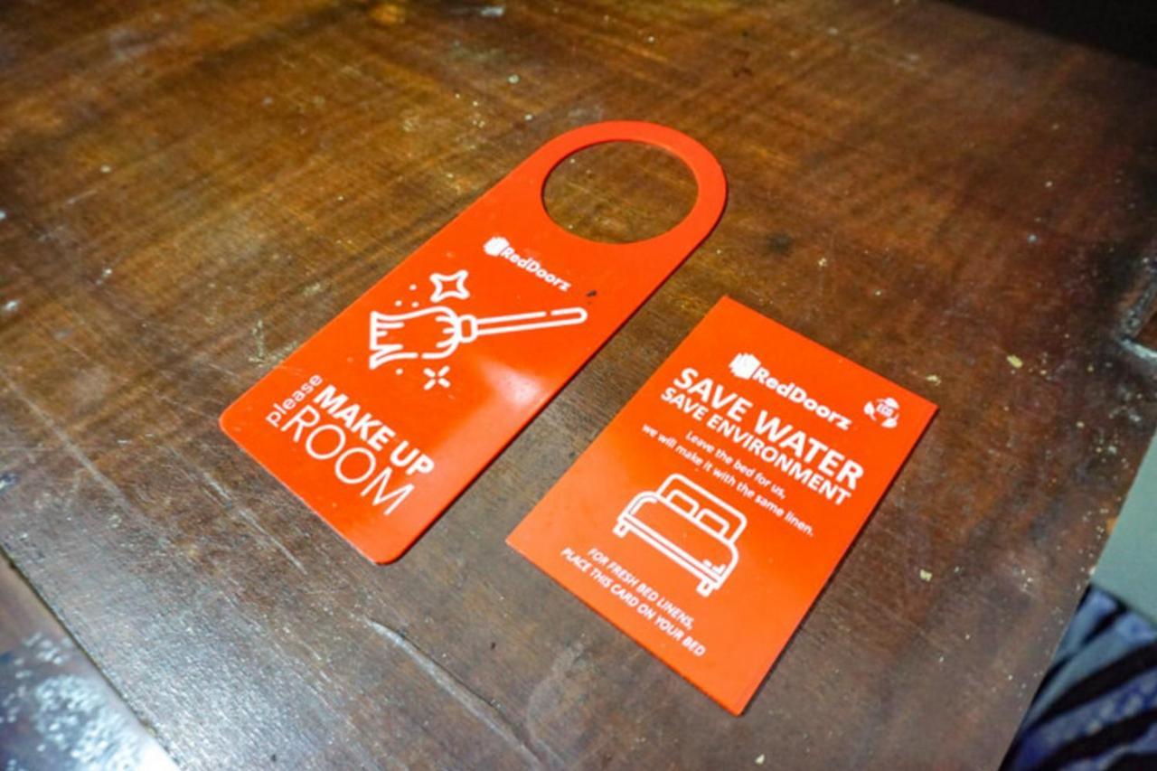 Reddoorz Near Penimbangan Beach Singaraja Ngoại thất bức ảnh