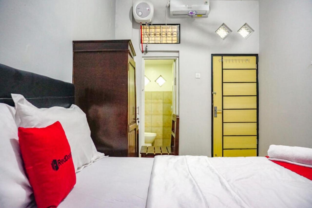 Reddoorz Near Penimbangan Beach Singaraja Ngoại thất bức ảnh