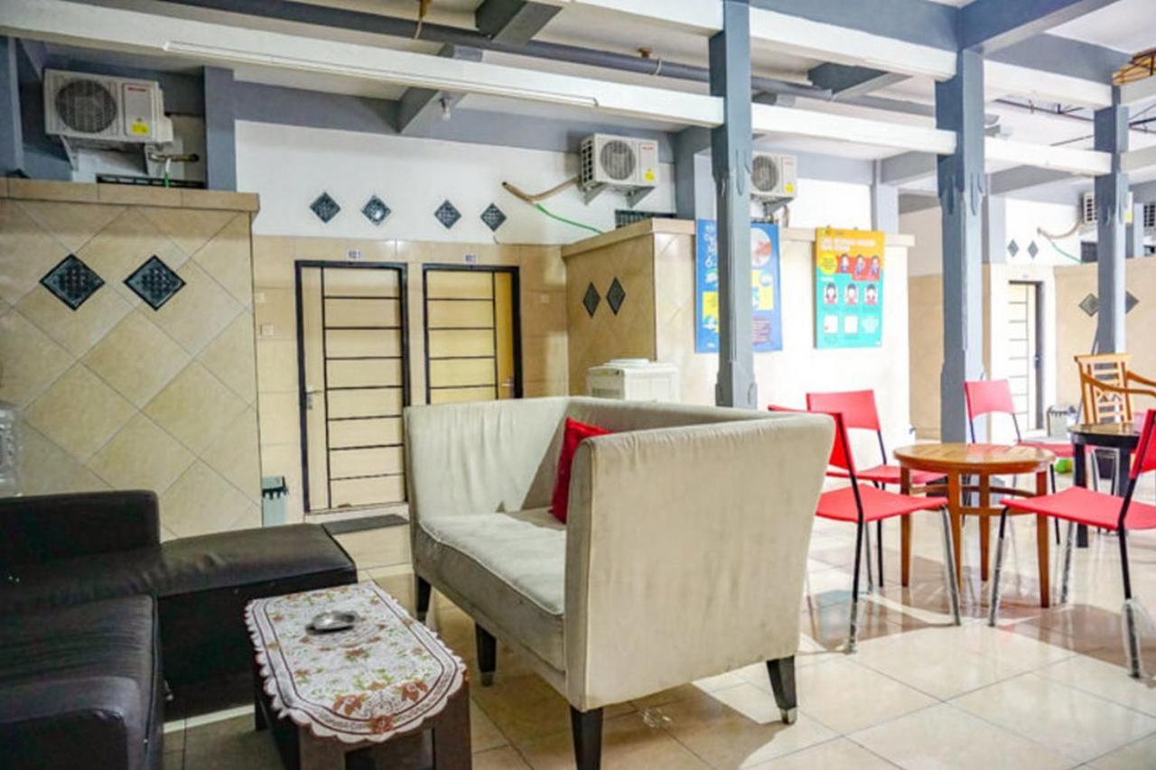Reddoorz Near Penimbangan Beach Singaraja Ngoại thất bức ảnh